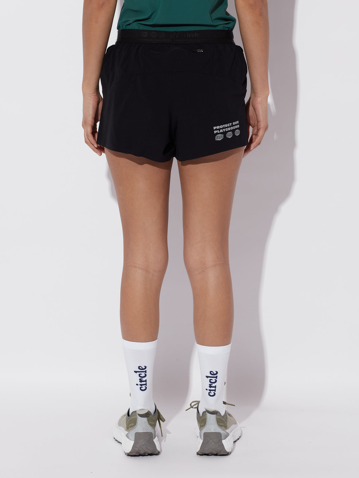 Legend_short_women_onyx_black_3