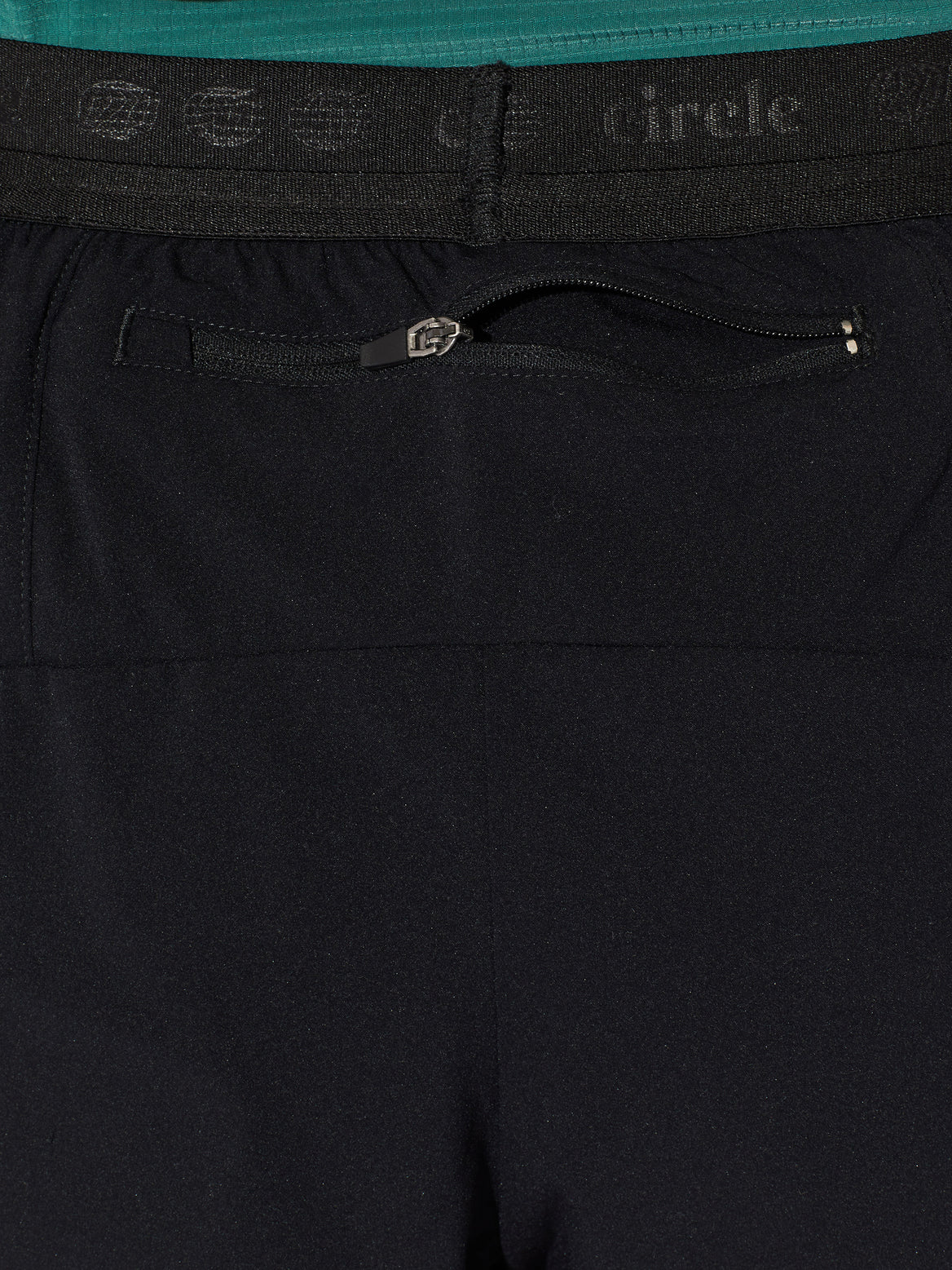 Legend_short_women_onyx_black_6