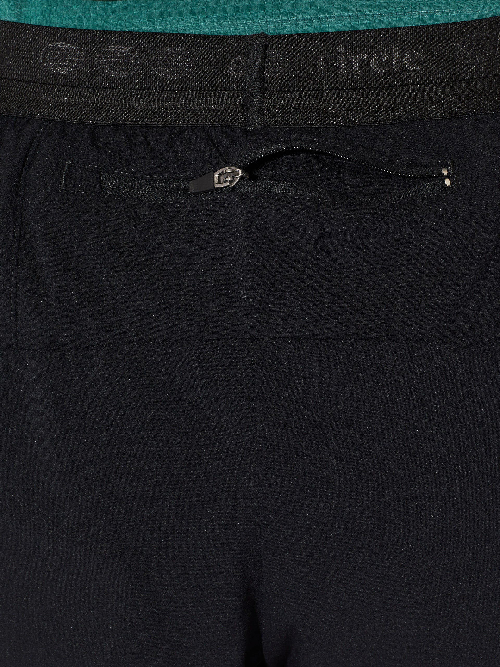 Legend_short_women_onyx_black_6