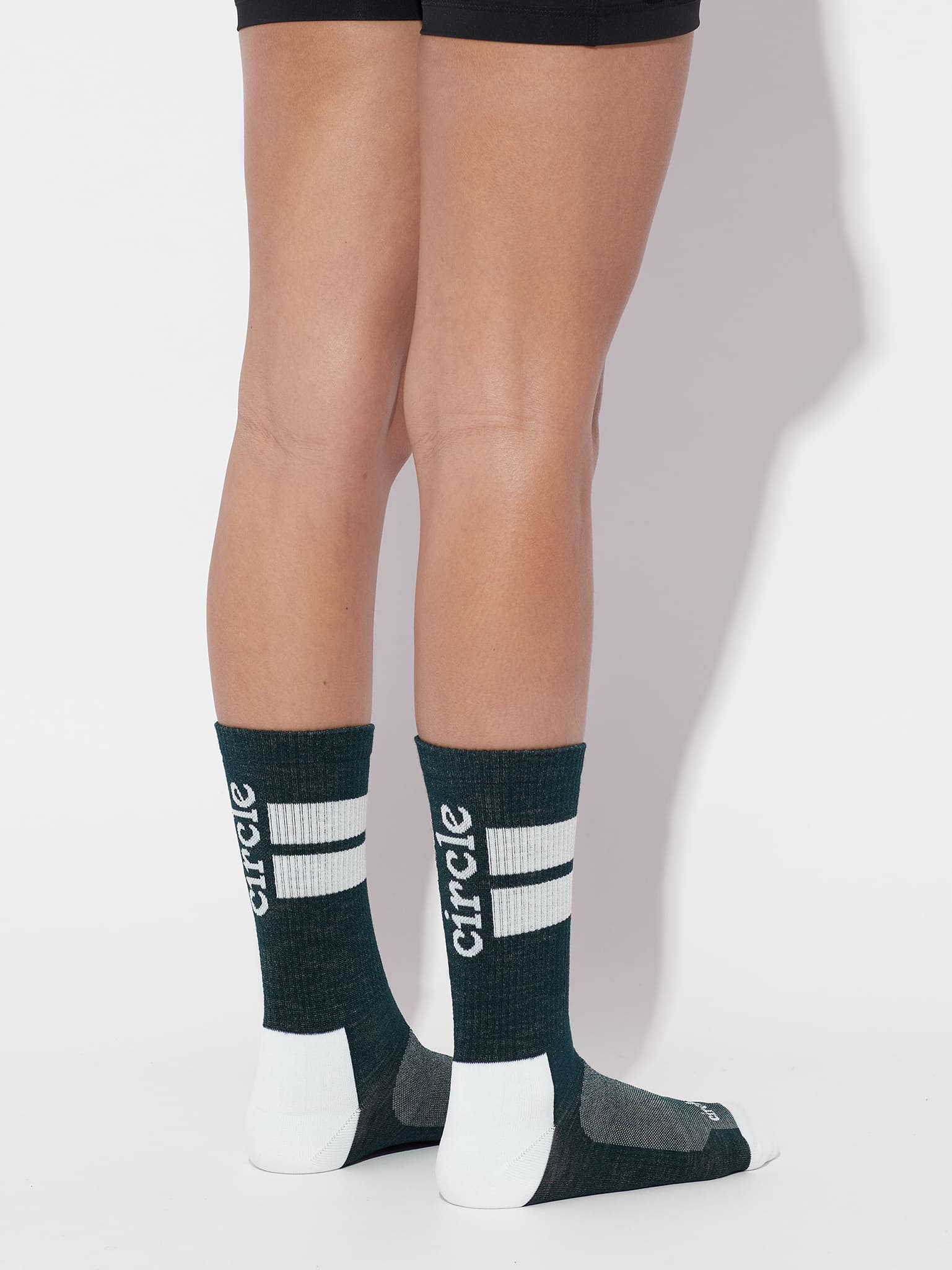 chaussettes_running_supernatural_fir_green_women_2.mp4