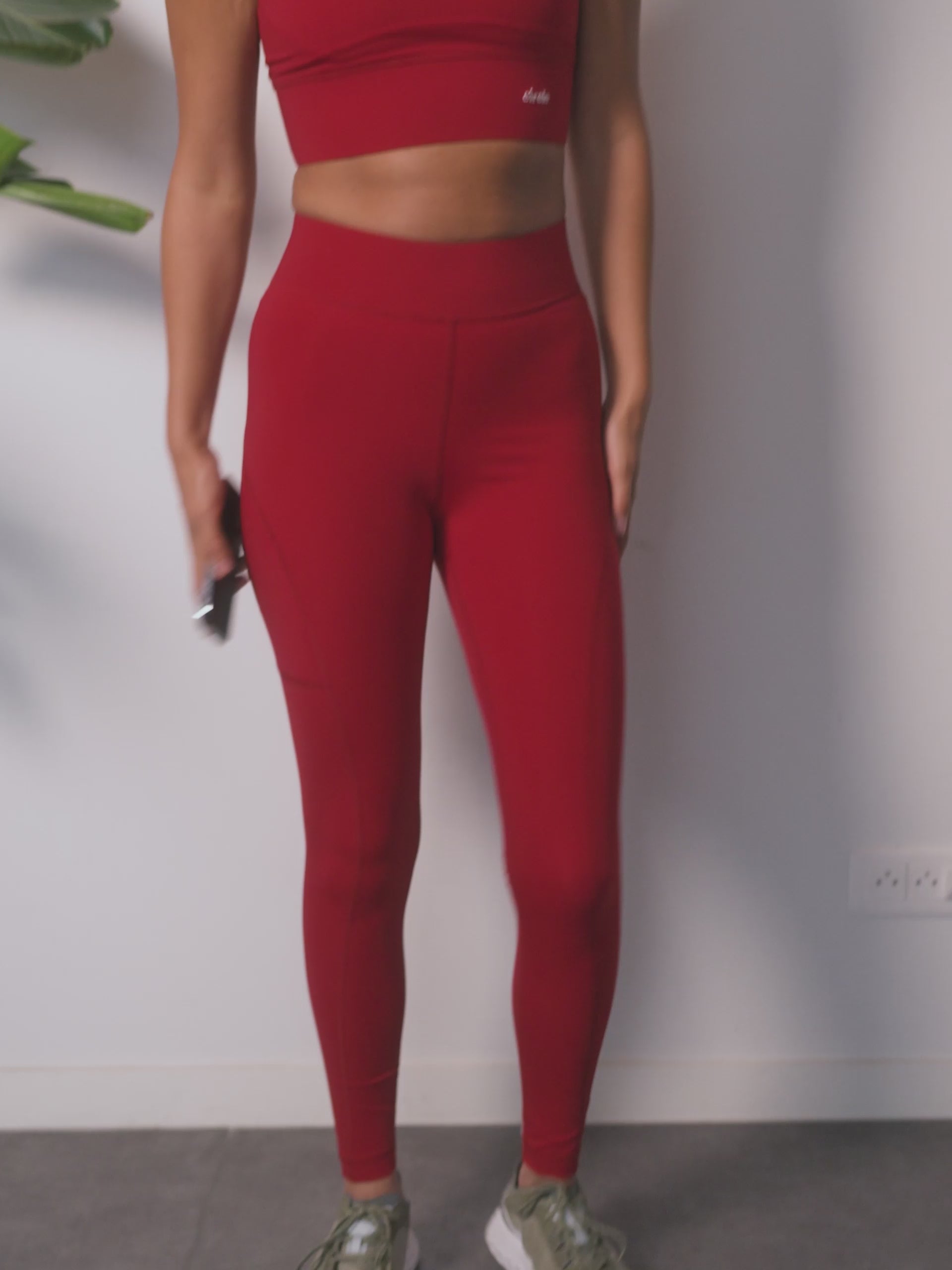 legging_get_in_shape_cherry_red_2.mp4