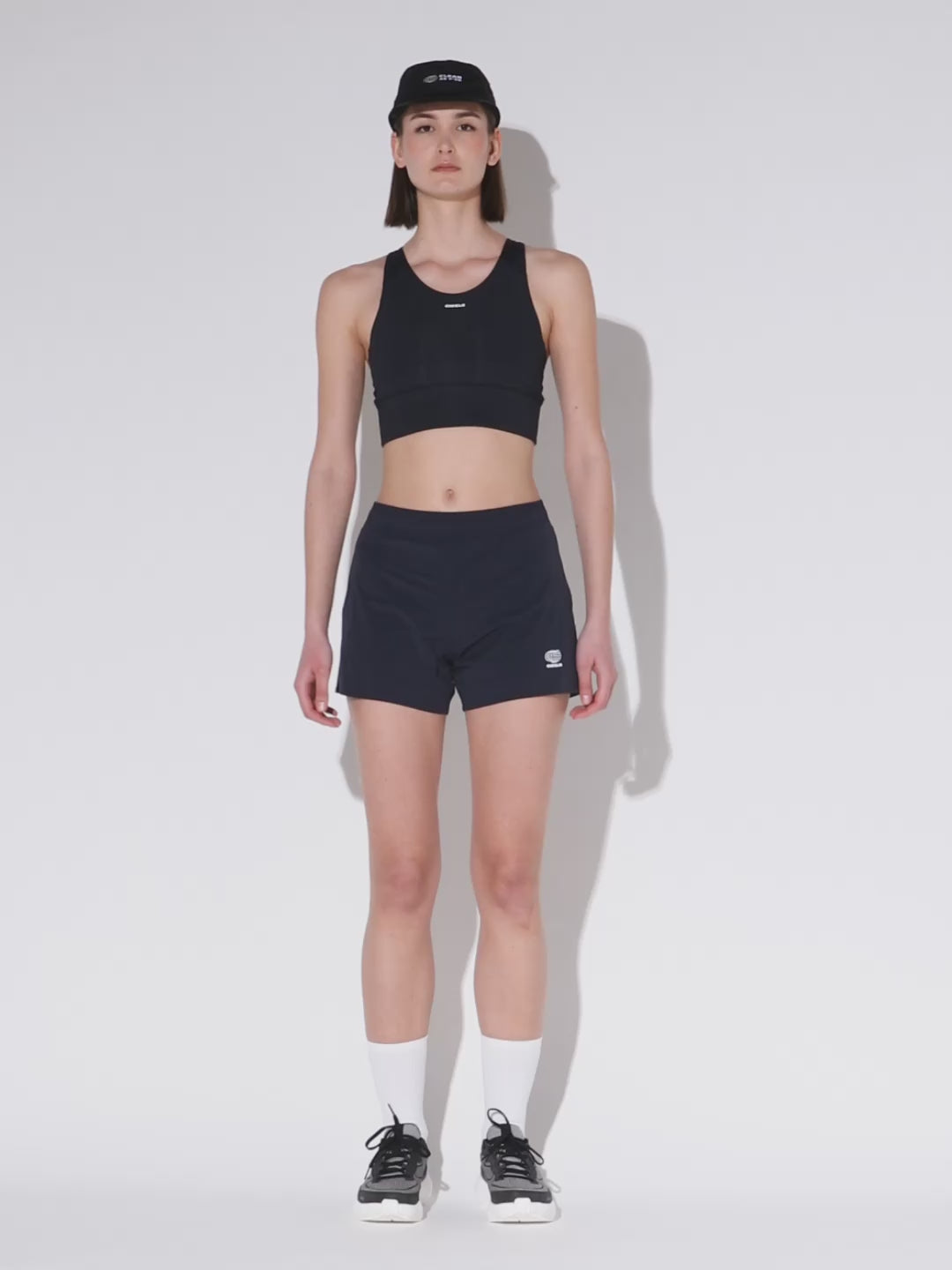 Short_everystride_navy_women_2.mp4