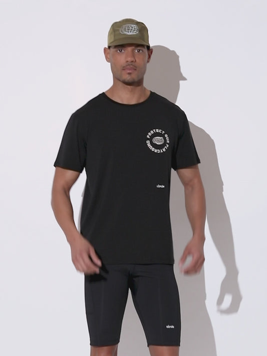 t-shirt_iconic_pop_onyx_black_2.mp4