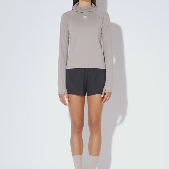 Running_Hoodie_Momentum_Fossil_women_2.mp4