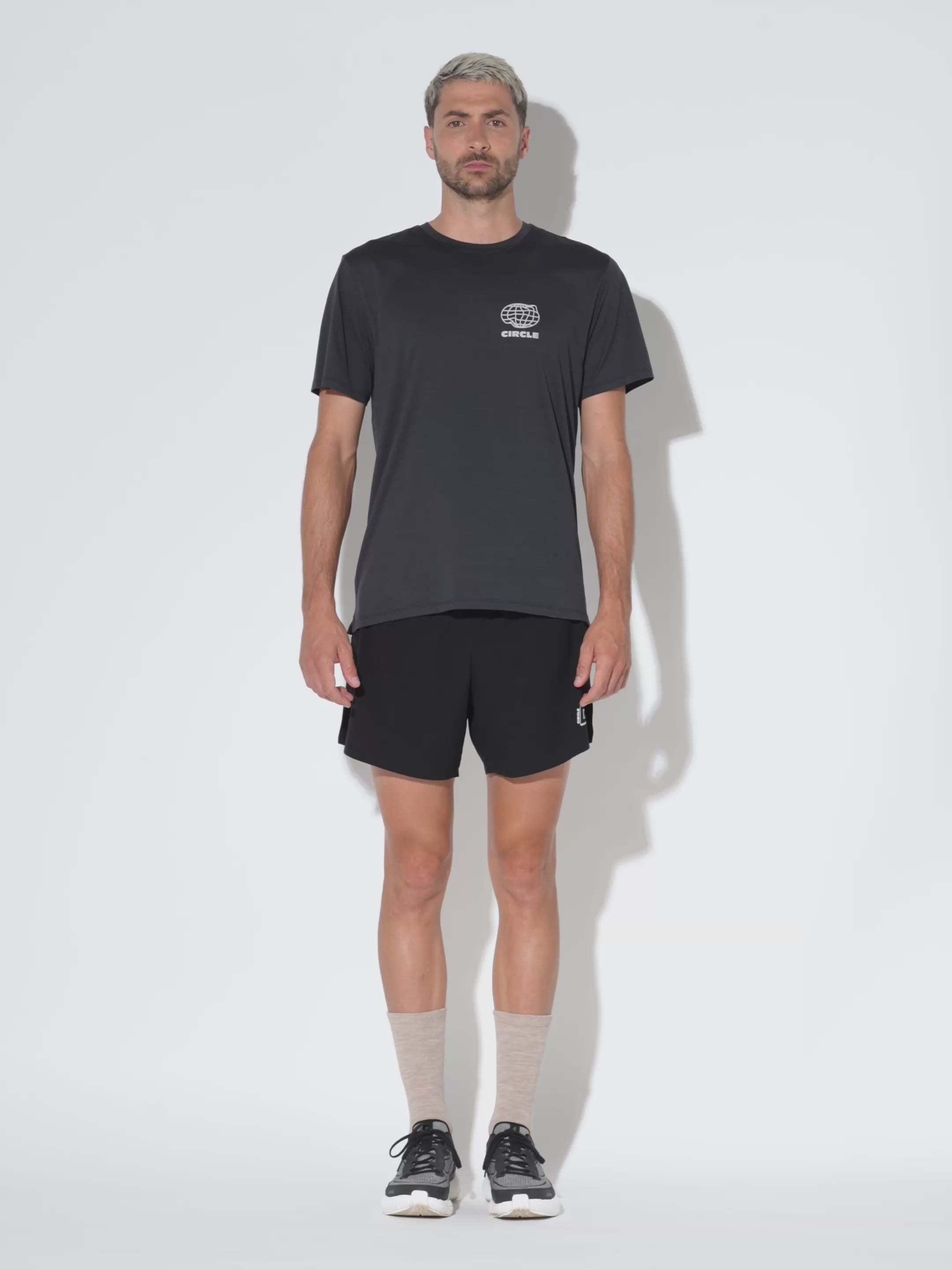 T-shirt_Agility_3.0_onyx_black_men_2.mp4