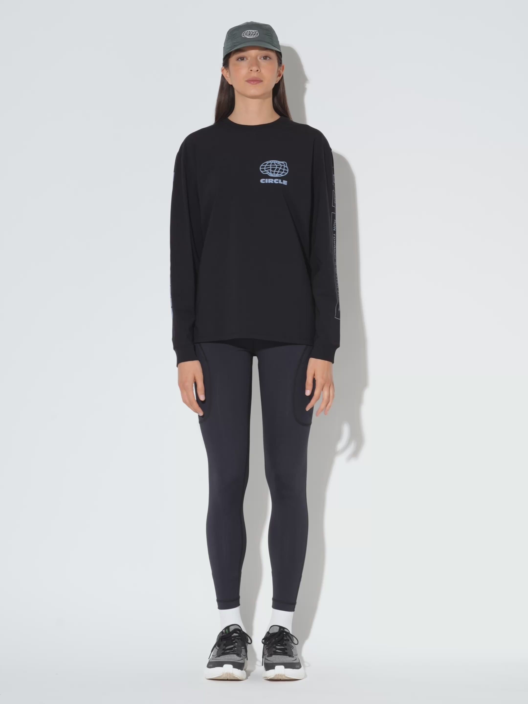 T-shirt_manches_longues_Feel_Good_CAF_2.0_onyx_black_citabel_blue_women_2.mp4