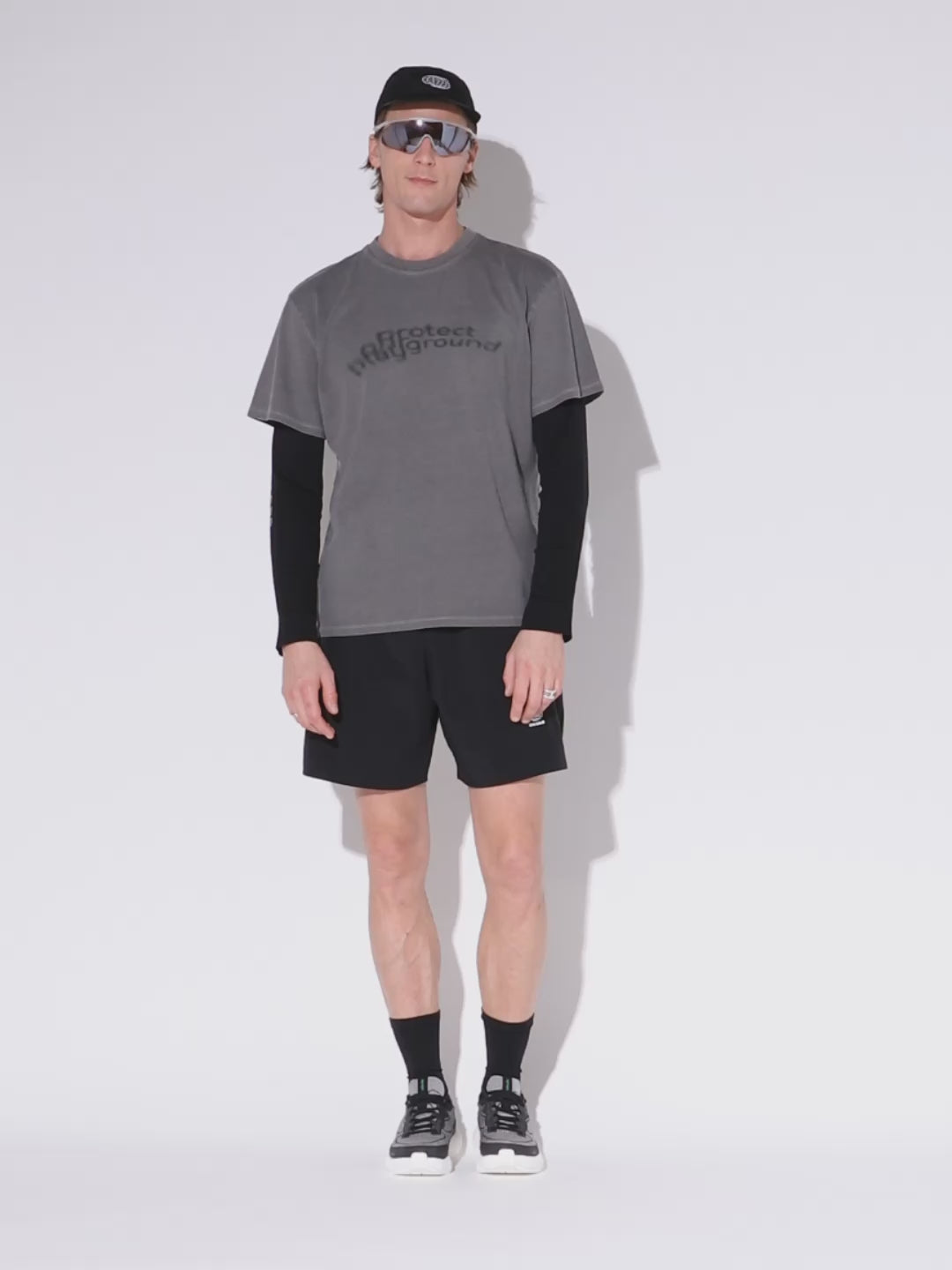 T-shirt_Supernatural_nimbus_grey_men_2.mp4