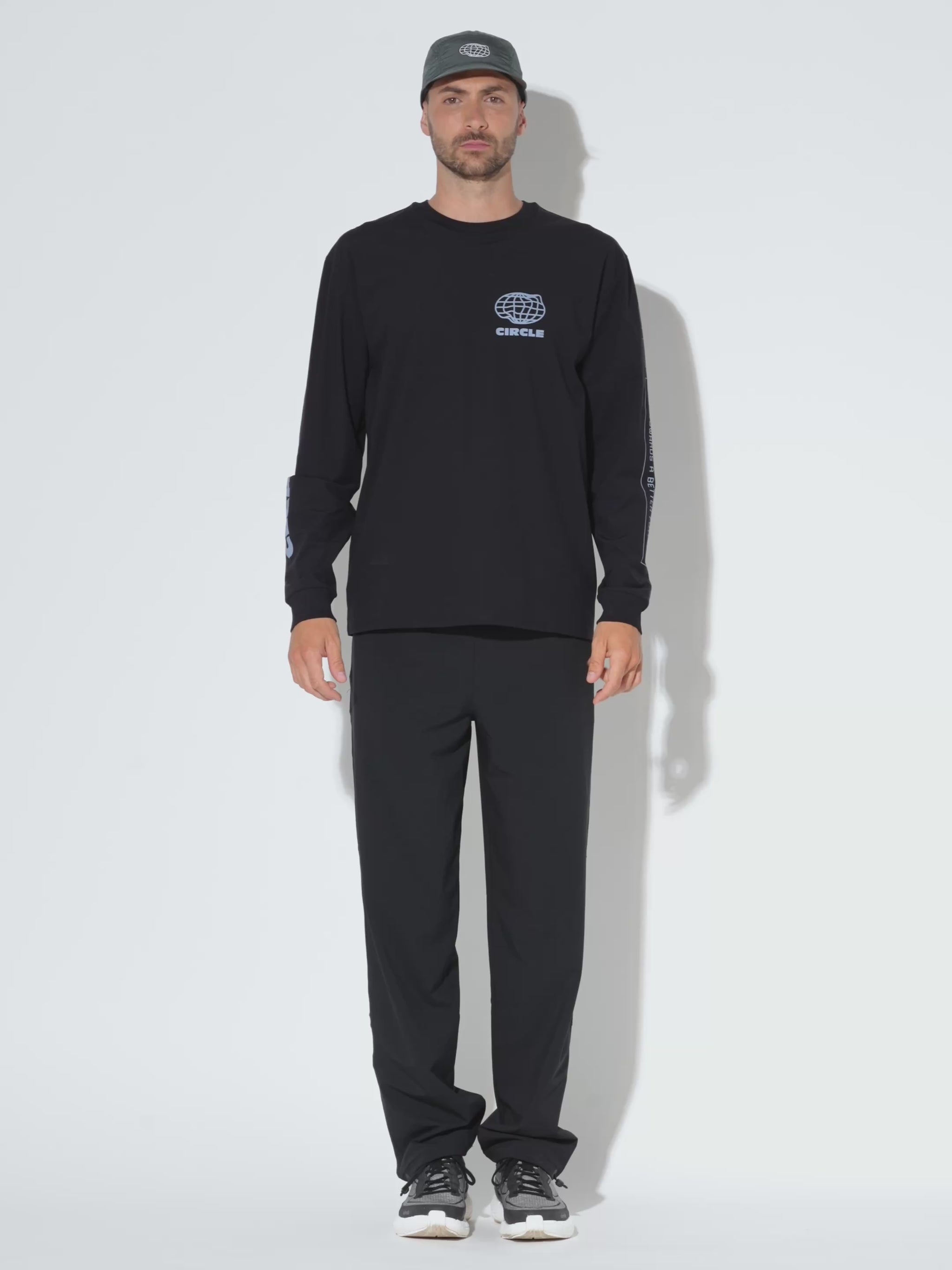 T-shirt_manches_longues_Feel_Good_CAF_2.0_onyx_black_citabel_blue_men_2.mp4
