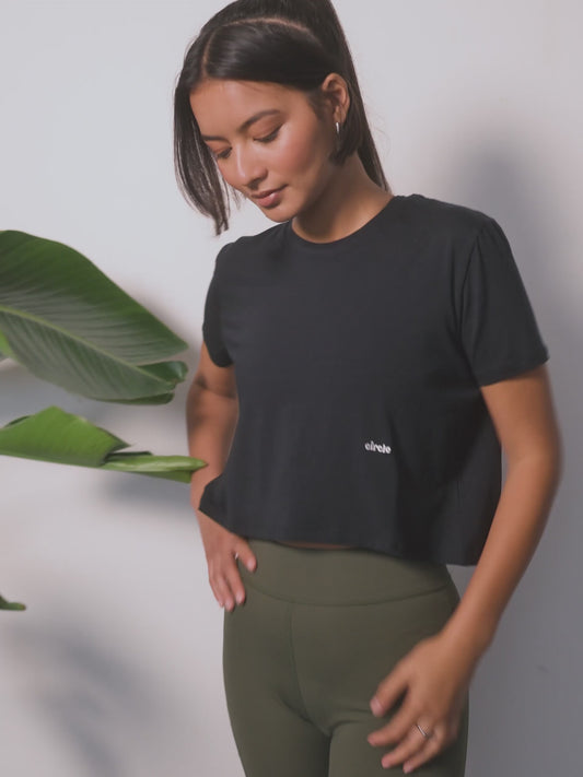 crop_top_smooth_operator_onyx_black_2.mp4