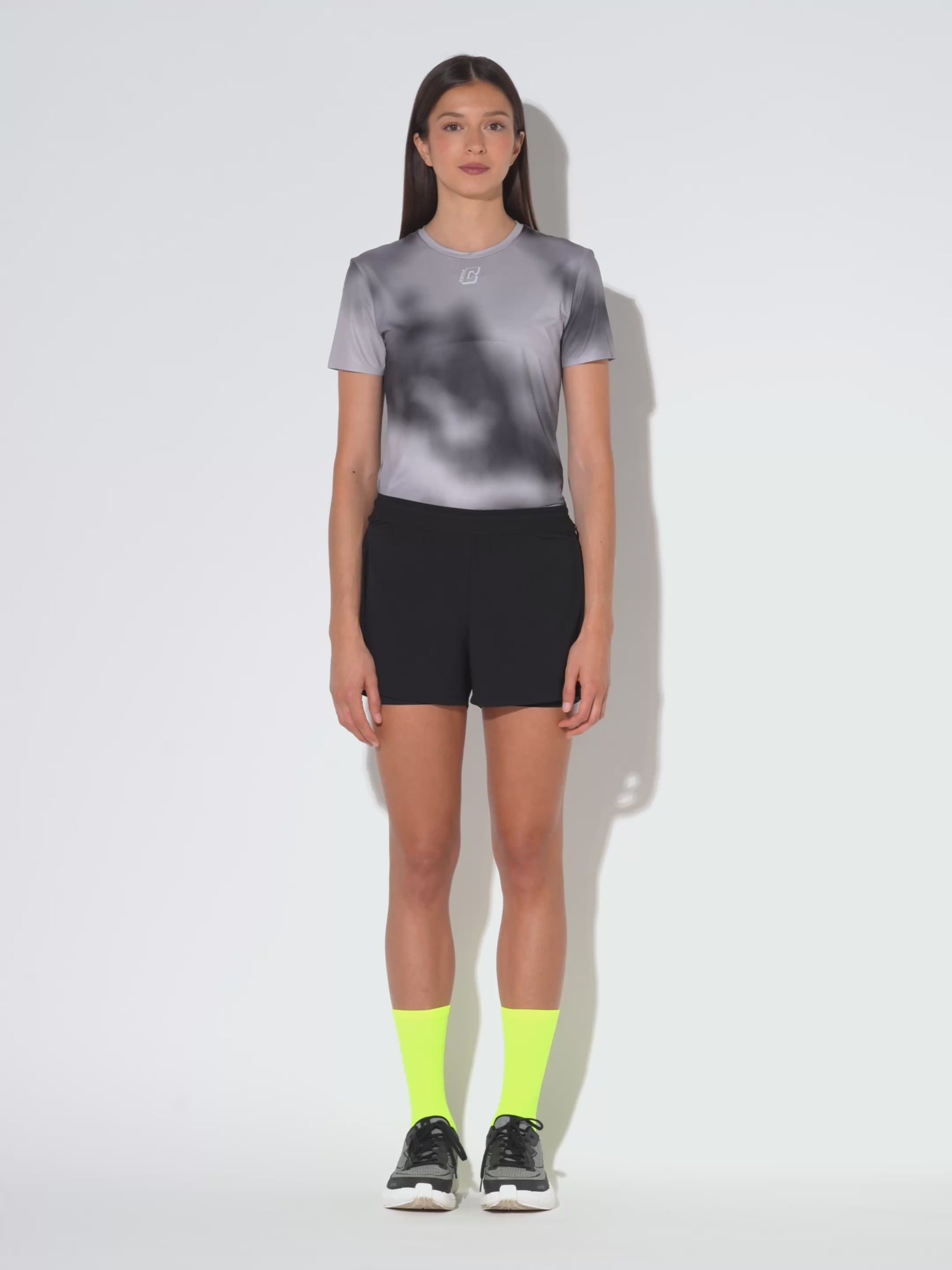 T-shirt_Legend_Race_wood_print_women_2.mp4