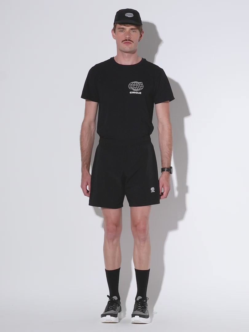 short_everystride_onyx_black_men_2.mp4