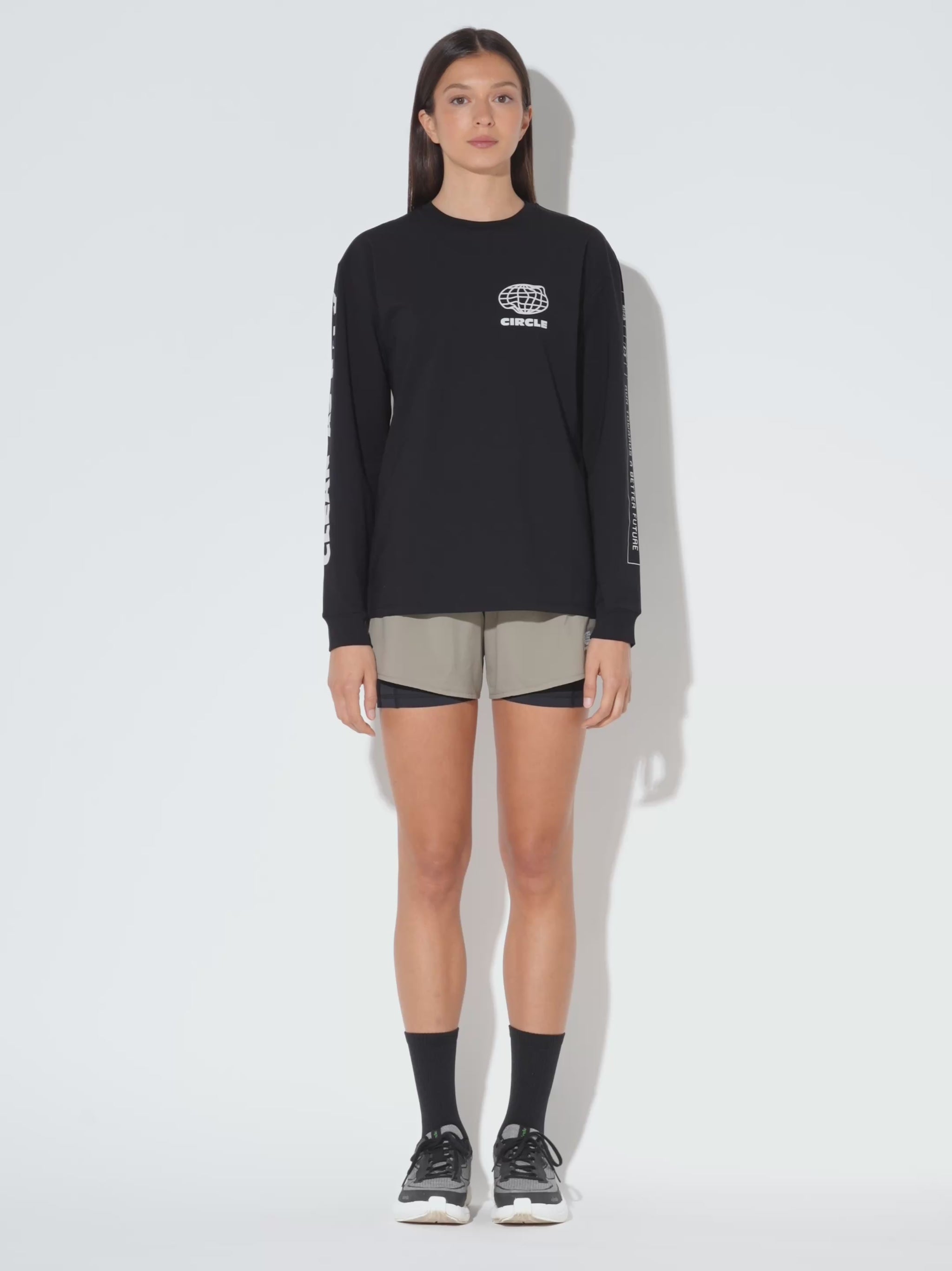 T-shirt_manches_longues_Feel_Good_CAF_2.0_onyx_black_moss_grey_women_2.mp4