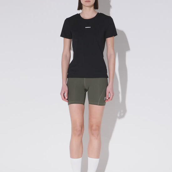 tshirt_athletic_onyx_black_women_2.mov