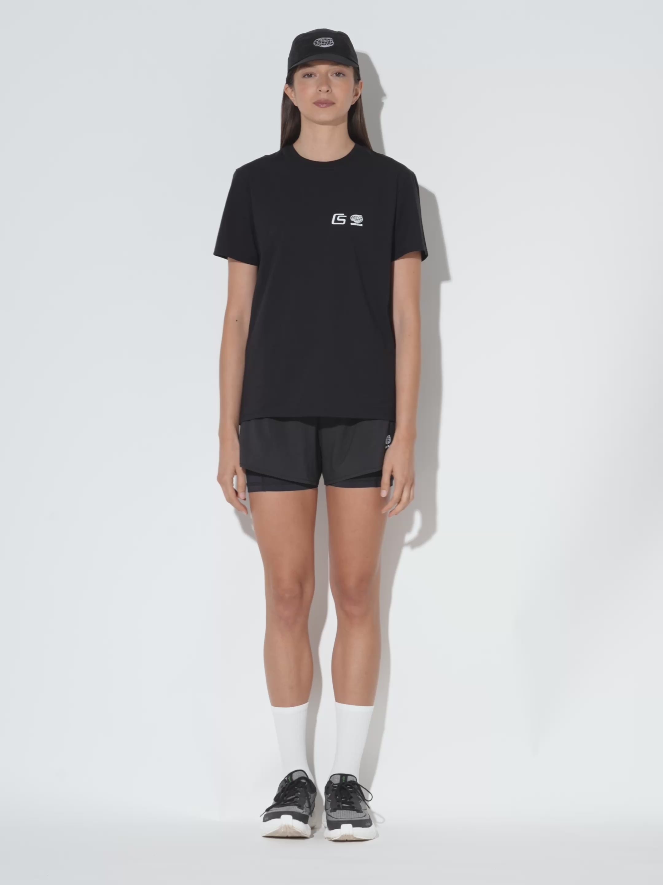 T-shirt_Agility_CASE_STUDYxCircle_onyx_black_women_2.mp4