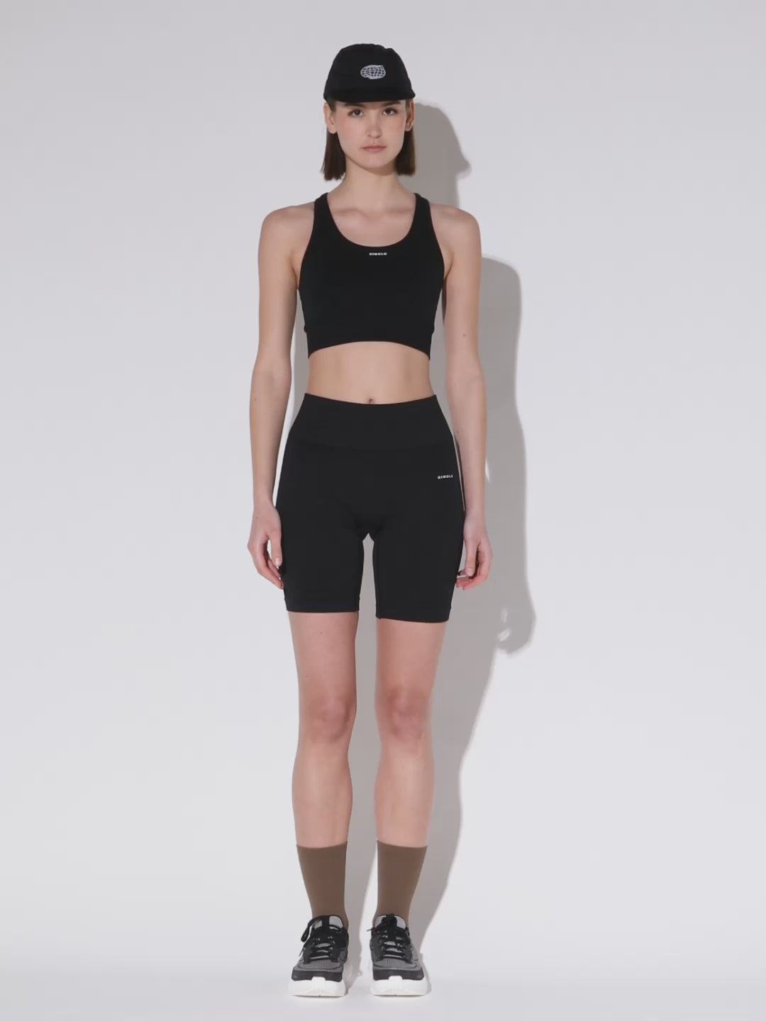 Brassiere_Seamless_Keep_The_Flow_2.0_Onyx_Black_1.mov