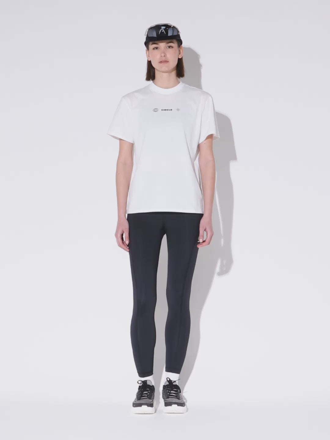 T-shirt_Supernatural_white_women_2.mp4