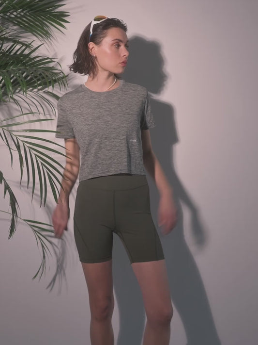 crop_top_smooth_operator_quick_dry_granite_grey_2.mp4